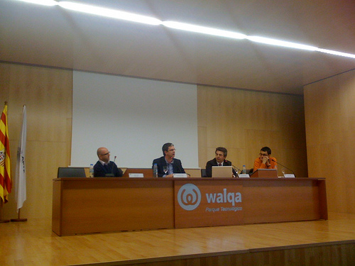 Mesa redonda en la IV Feria de Tiendas Virtuales en Walqa, Huesca.